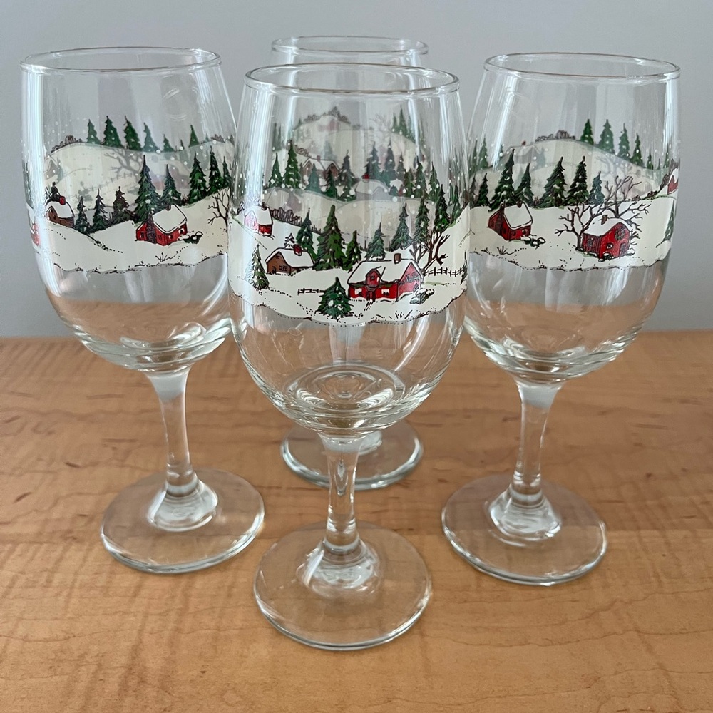 Set of 4 VTG Libbey WINTER VILLAGE 12oz Christmas Wine / Water Glasses Goblets
